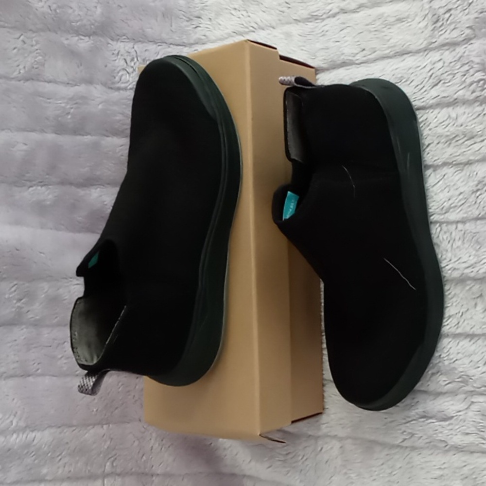 Bzees Women's, Tempo Boot Black SIZE US 6.5/EU 36.5 NWOB